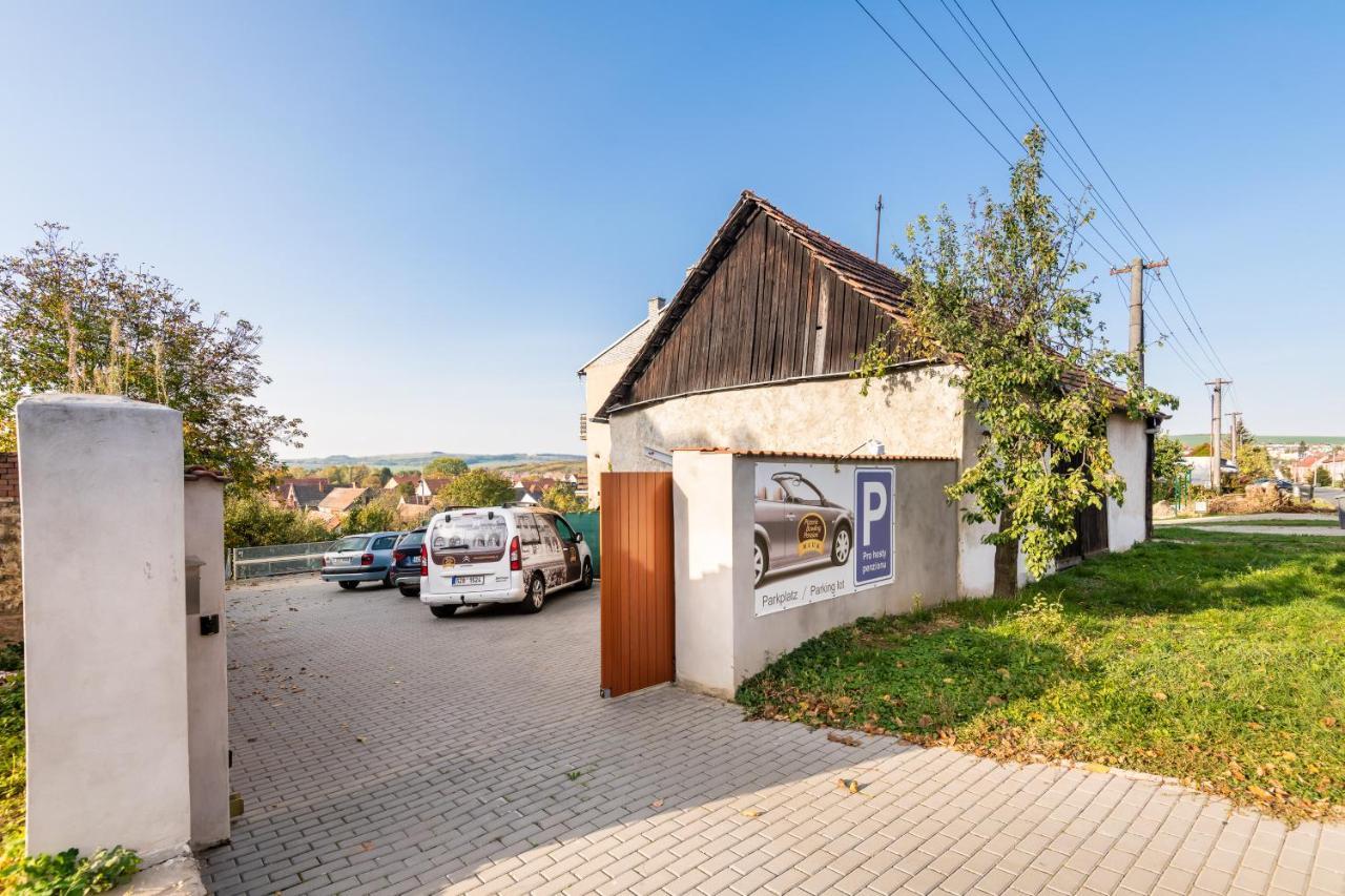 Penzion Hluk Εξωτερικό φωτογραφία